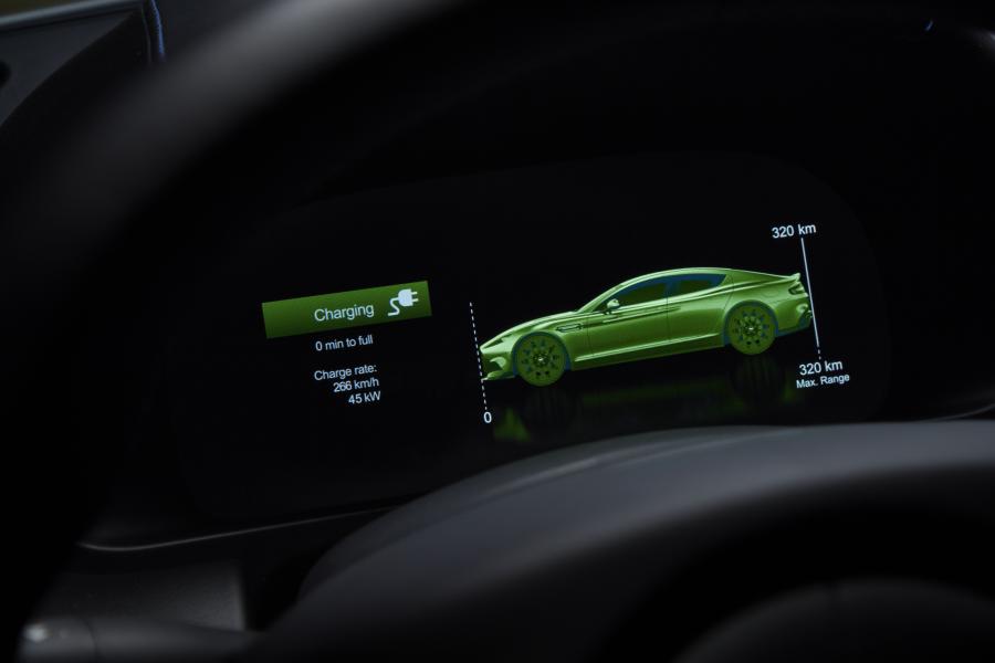 Панель приборов Aston Martin Rapide E 2019 года  (WW) (фото 9 из 16)